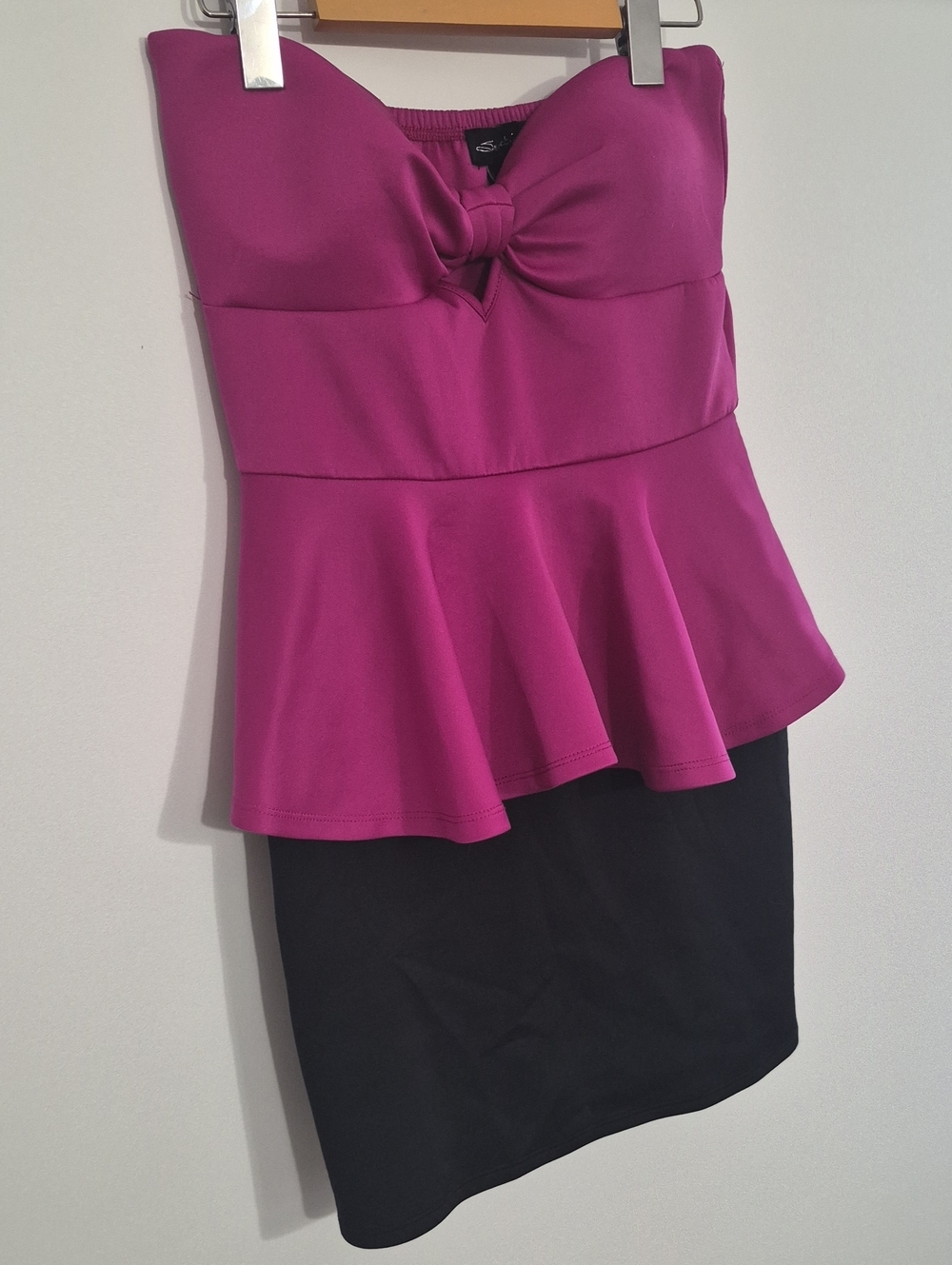 Strapless Peplum Dress with Front Knot in Fuchsia by
